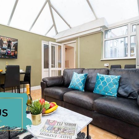 Large 4 Bedroom House - Top Rated - Off-Street Parking - Garden - Sleeps 9 - Contractors - Groups - Pool Table Northfield Exterior photo