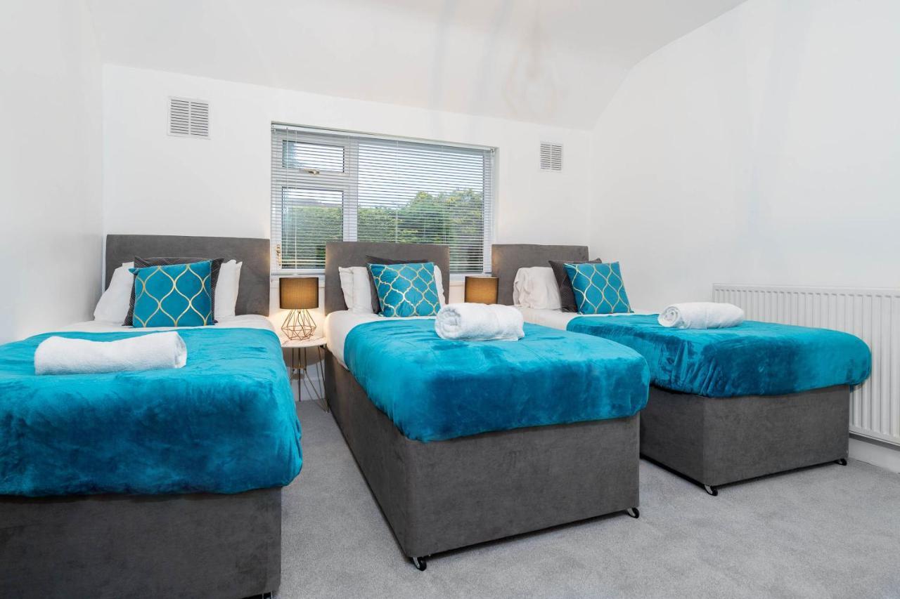 Large 4 Bedroom House - Top Rated - Off-Street Parking - Garden - Sleeps 9 - Contractors - Groups - Pool Table Northfield Exterior photo