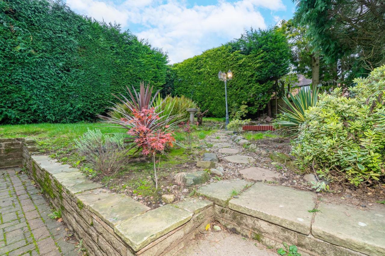 Large 4 Bedroom House - Top Rated - Off-Street Parking - Garden - Sleeps 9 - Contractors - Groups - Pool Table Northfield Exterior photo