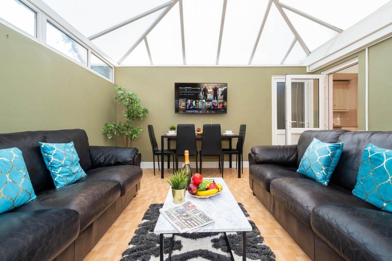 Large 4 Bedroom House - Top Rated - Off-Street Parking - Garden - Sleeps 9 - Contractors - Groups - Pool Table Northfield Exterior photo